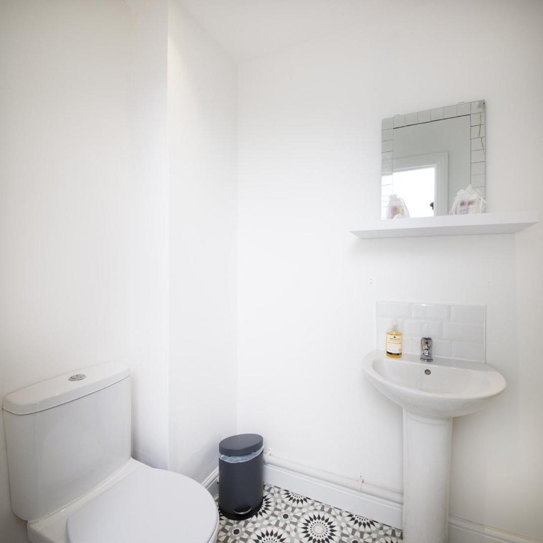 Guestready - Monochromatic Retreat Apartment Liverpool Luaran gambar